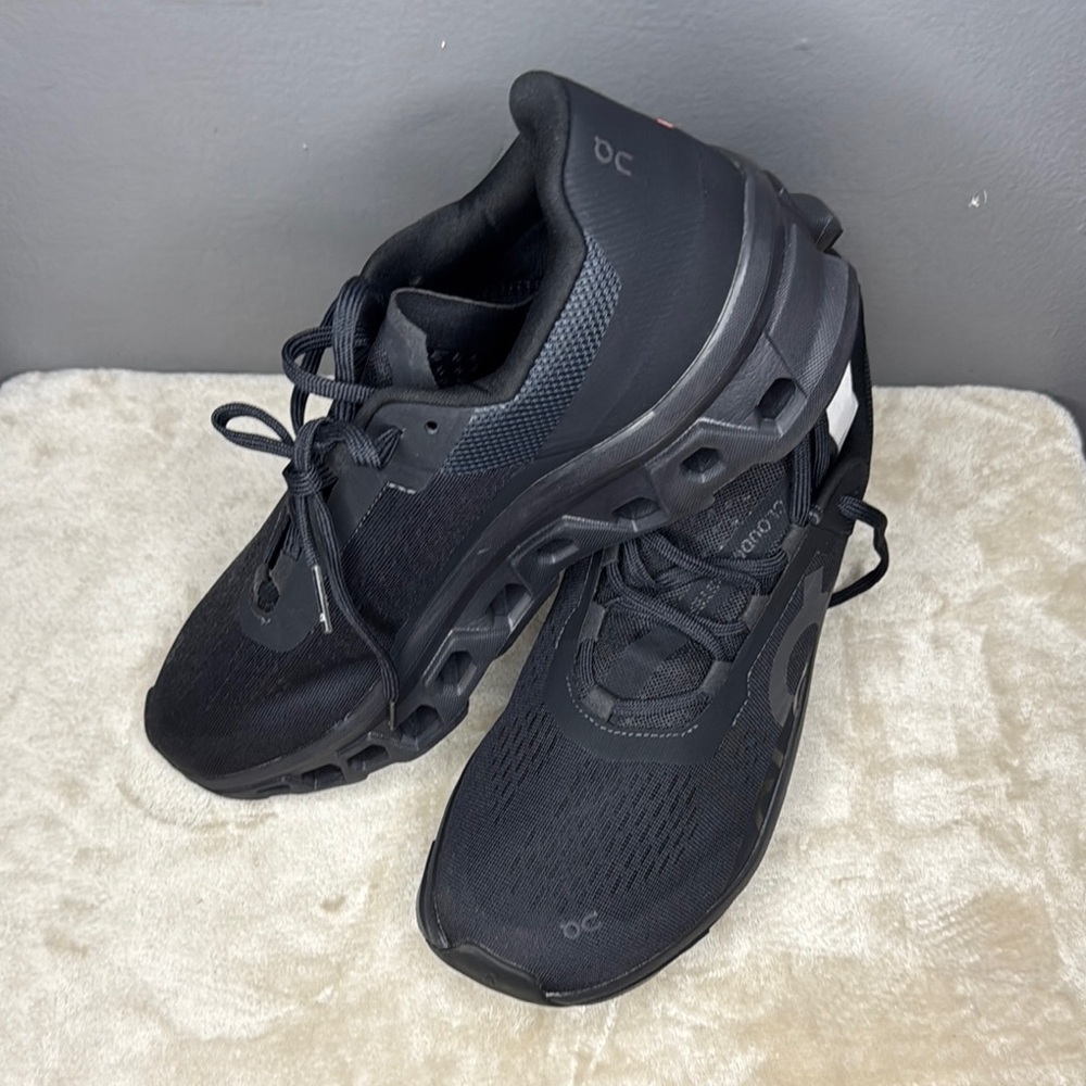 On Running Men's Black Running Shoes